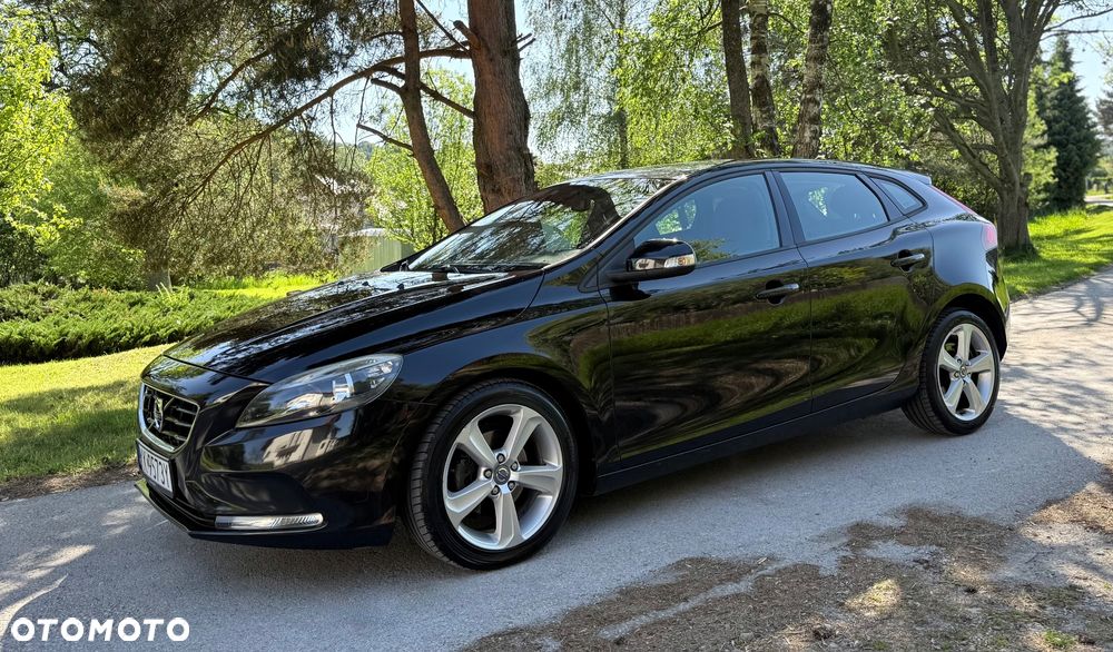 Volvo V40 D2 Momentum - 1
