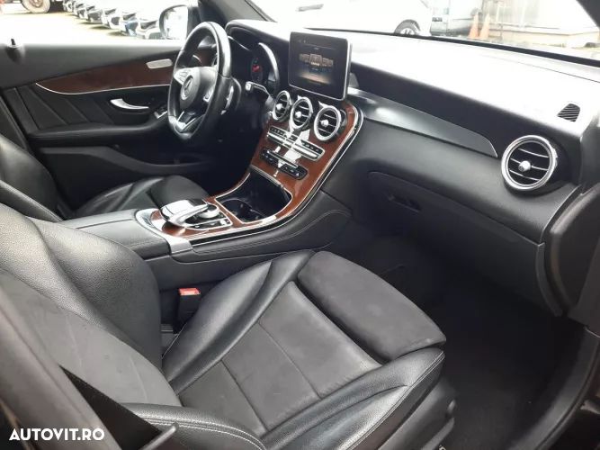 Mercedes-Benz GLC Coupe 250 4MATIC - 12