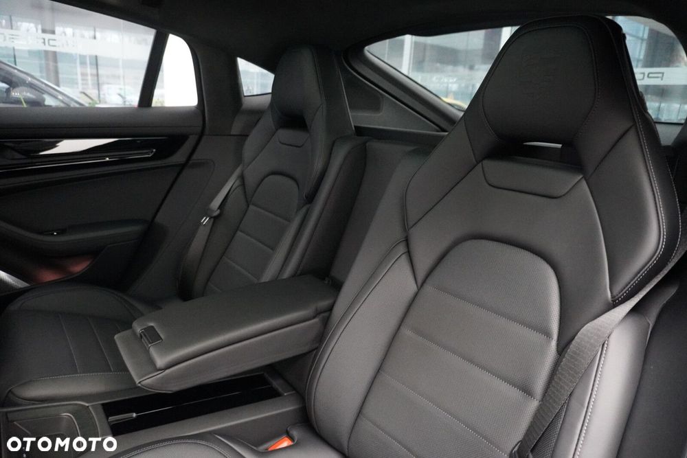 Porsche Panamera GTS - 33