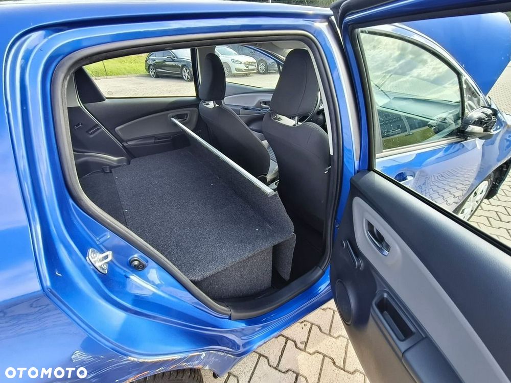 Toyota Yaris - 17