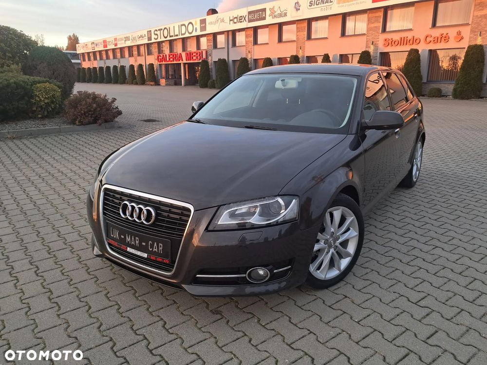 Audi A3 Sportback - 1