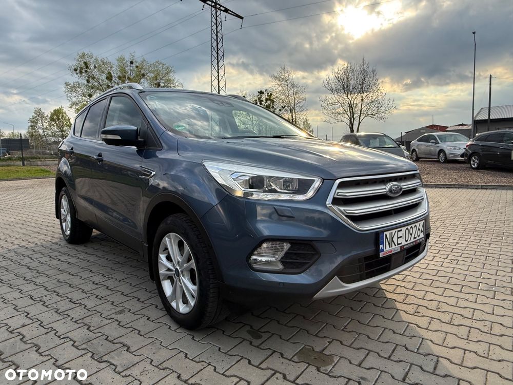 Ford Kuga 1.5 EcoBoost 2x4 Titanium - 16