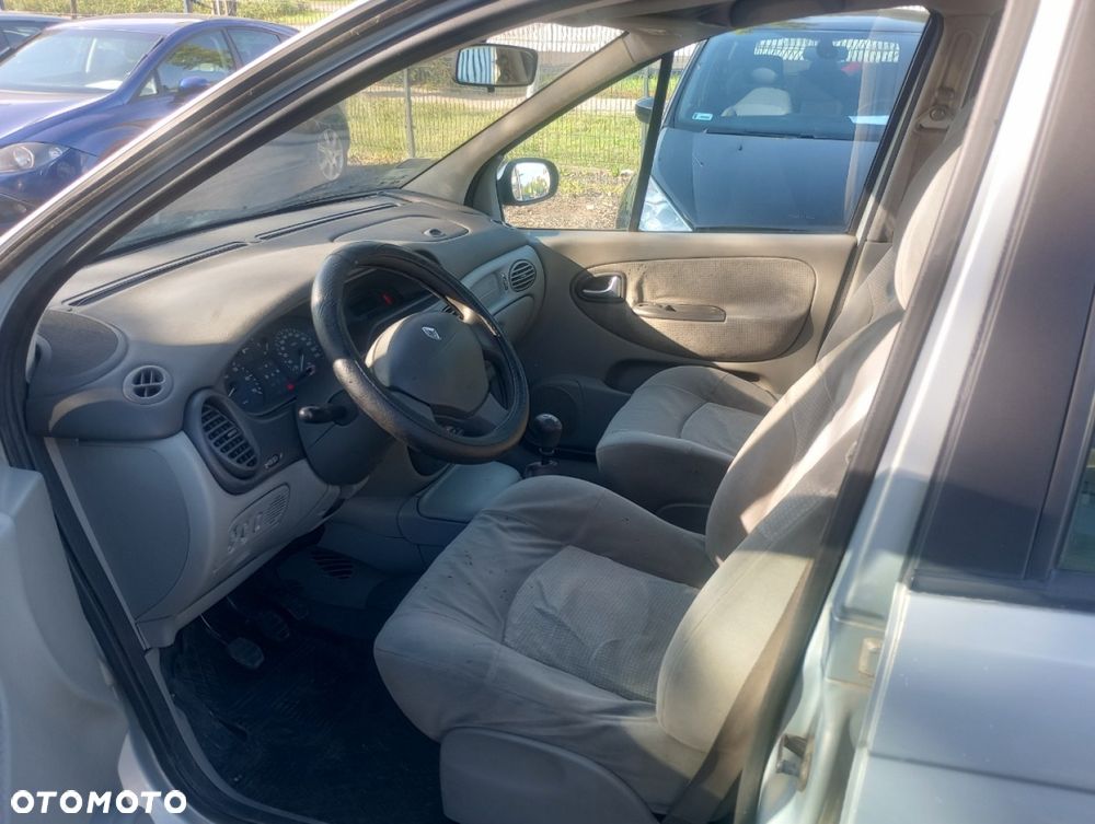 Renault Scenic - 4