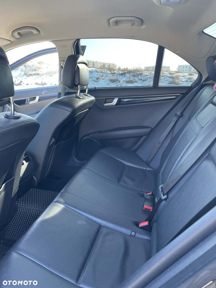 Mercedes-Benz Klasa C 200 d 7G-TRONIC - 14