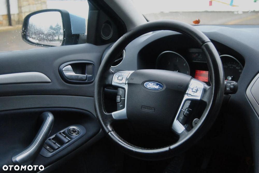 Ford Mondeo 1.8 TDCi Trend - 10