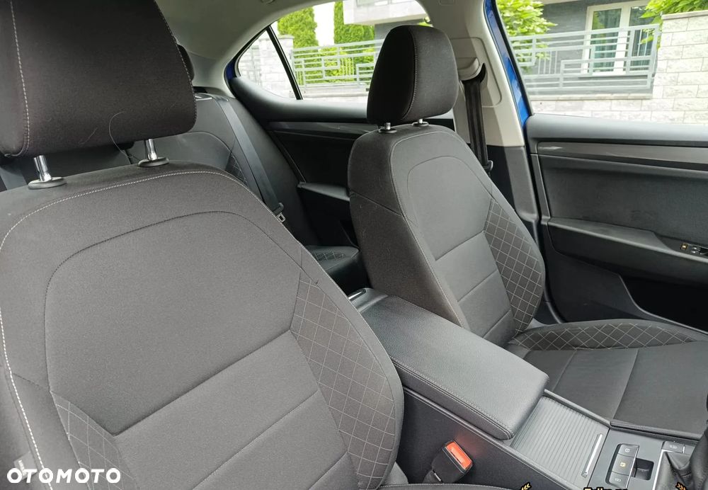 Skoda Superb 2.0 TDI Ambition - 34