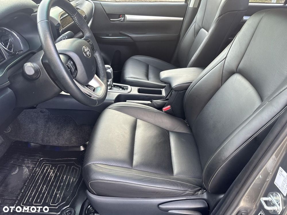 Toyota Hilux 2.8 D-4D mHEV Double Cab Executive 4x4 - 14