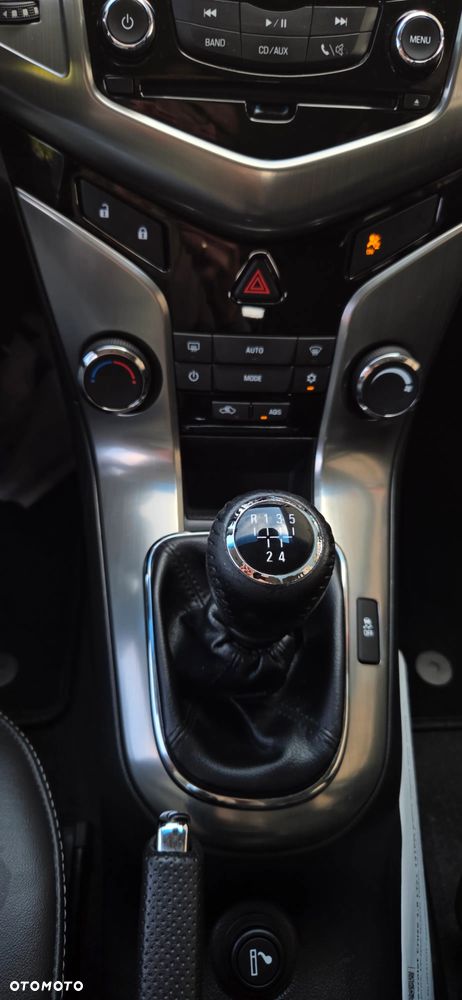 Chevrolet Cruze 1.8 LTZ - 27