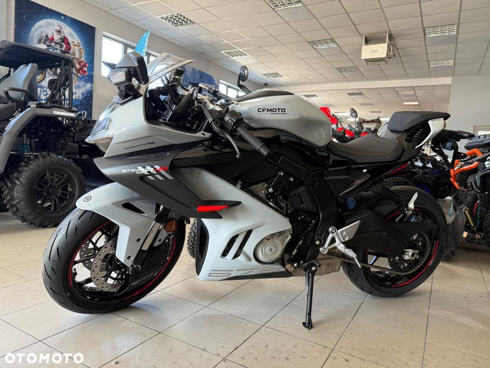 CFMoto 675SR - 17