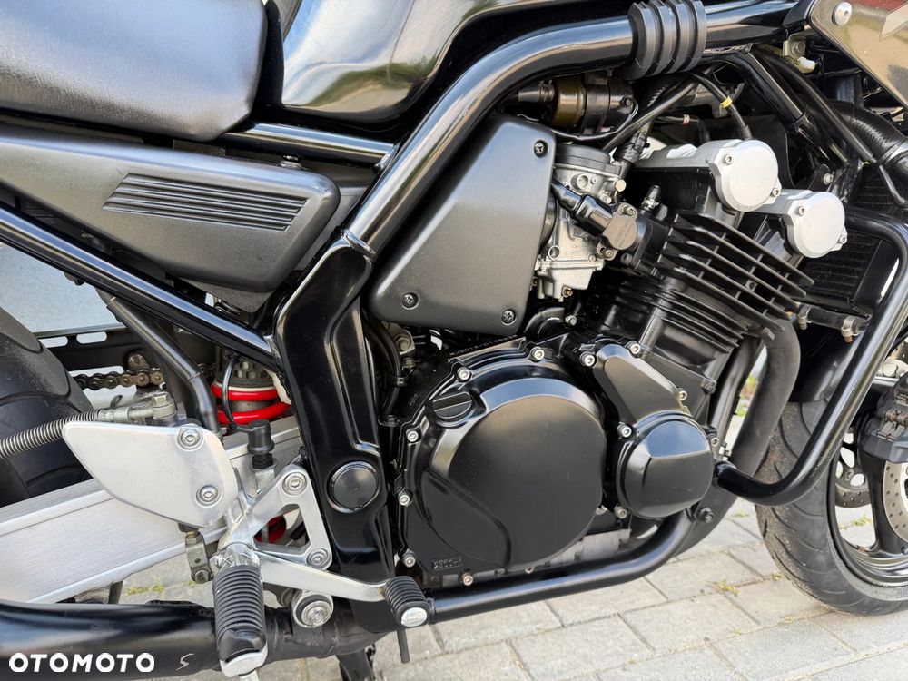 Yamaha FZS - 20