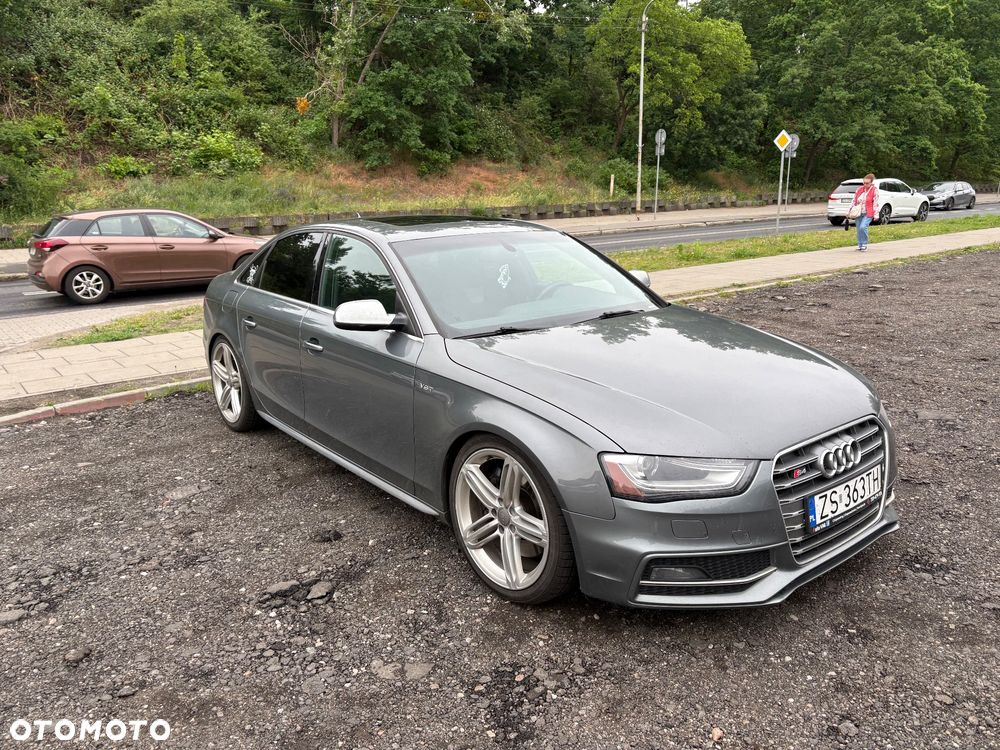 Audi S4 Limousine - 1