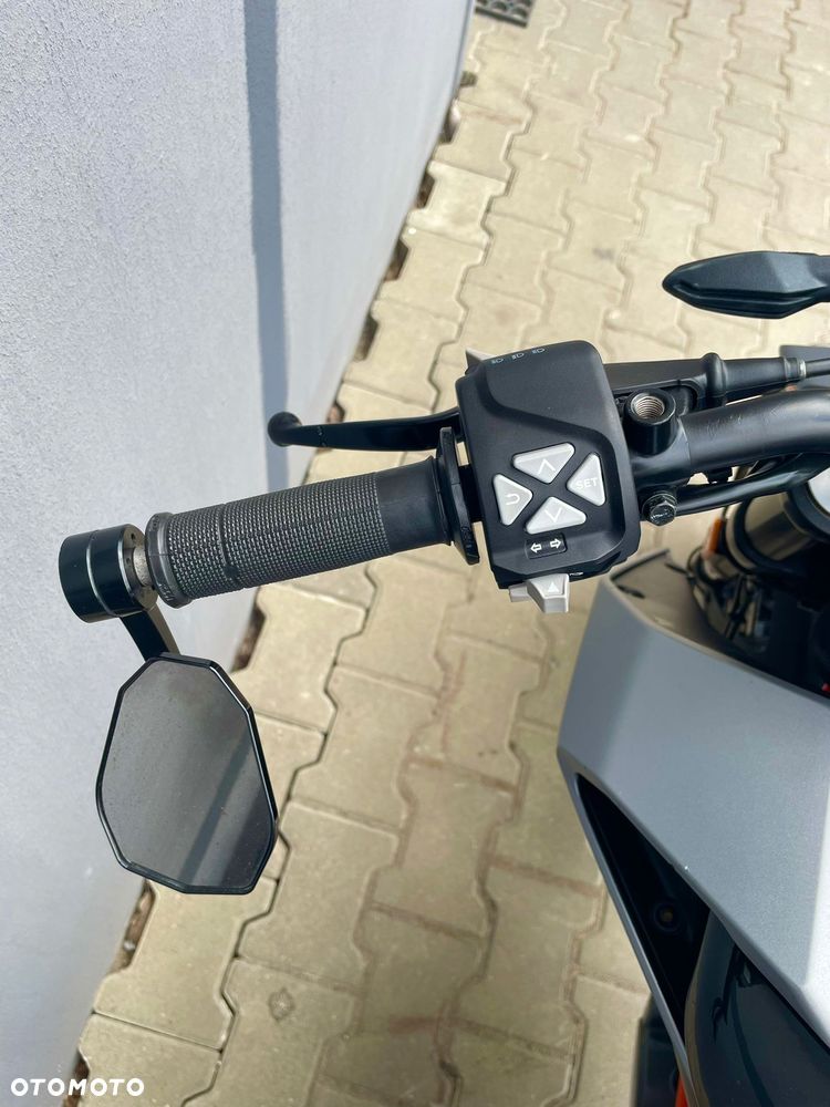 KTM Duke - 17