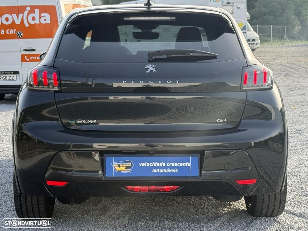 Peugeot e-208 GT - 13