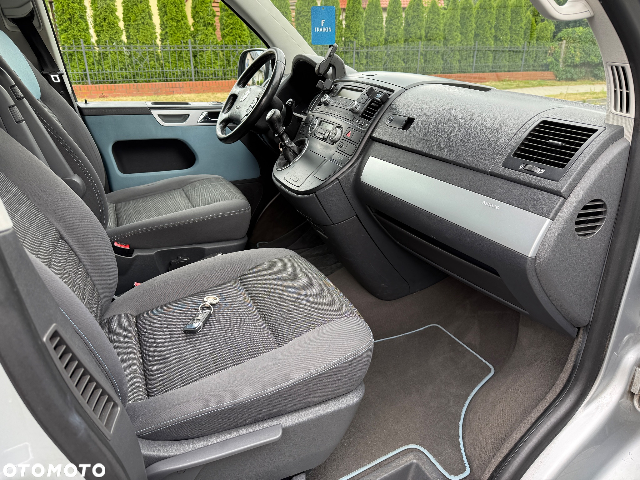 Volkswagen Multivan - 7