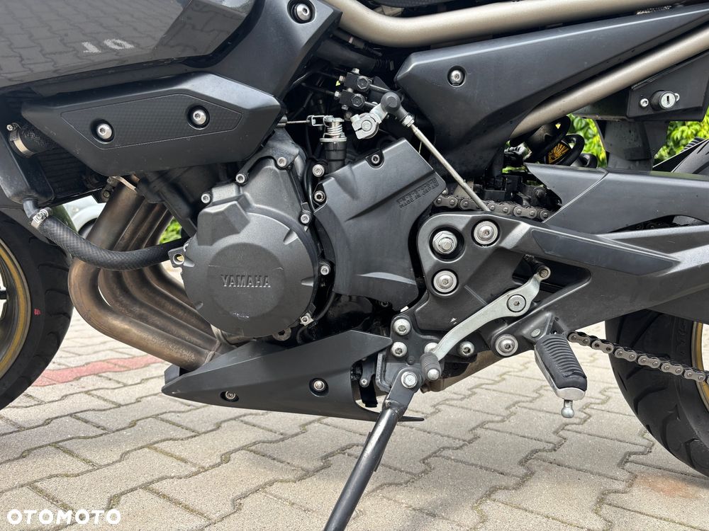 Yamaha XJ - 9