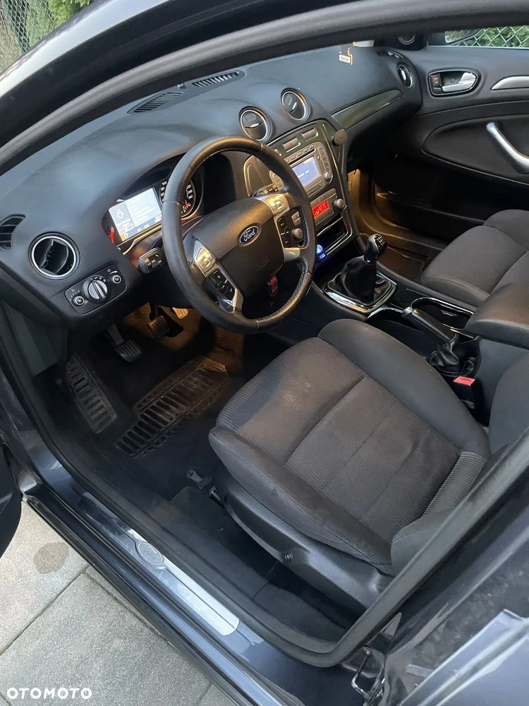 Ford Mondeo - 19
