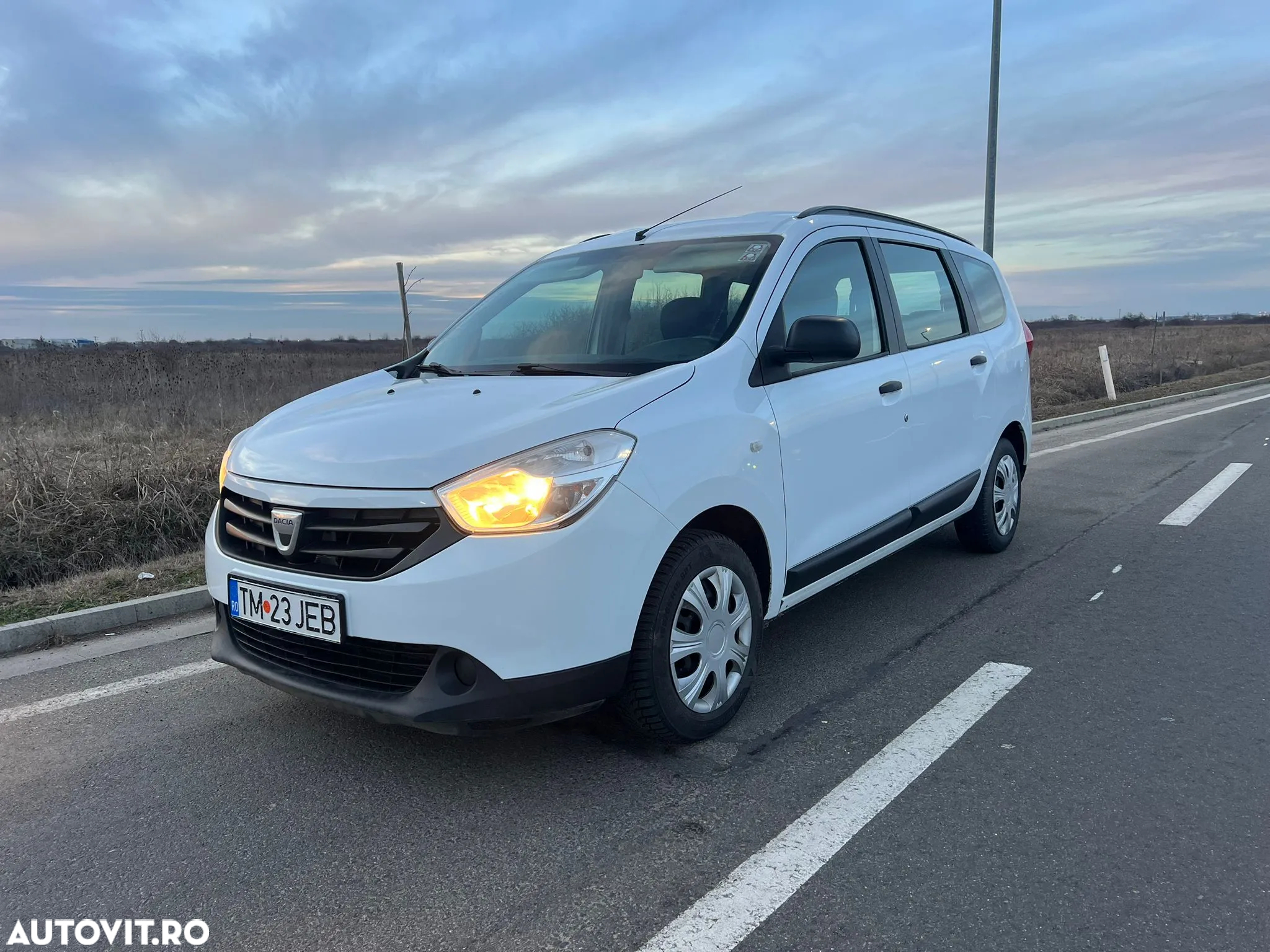 Dacia Lodgy 1.6 102 CP Ambiance - 2