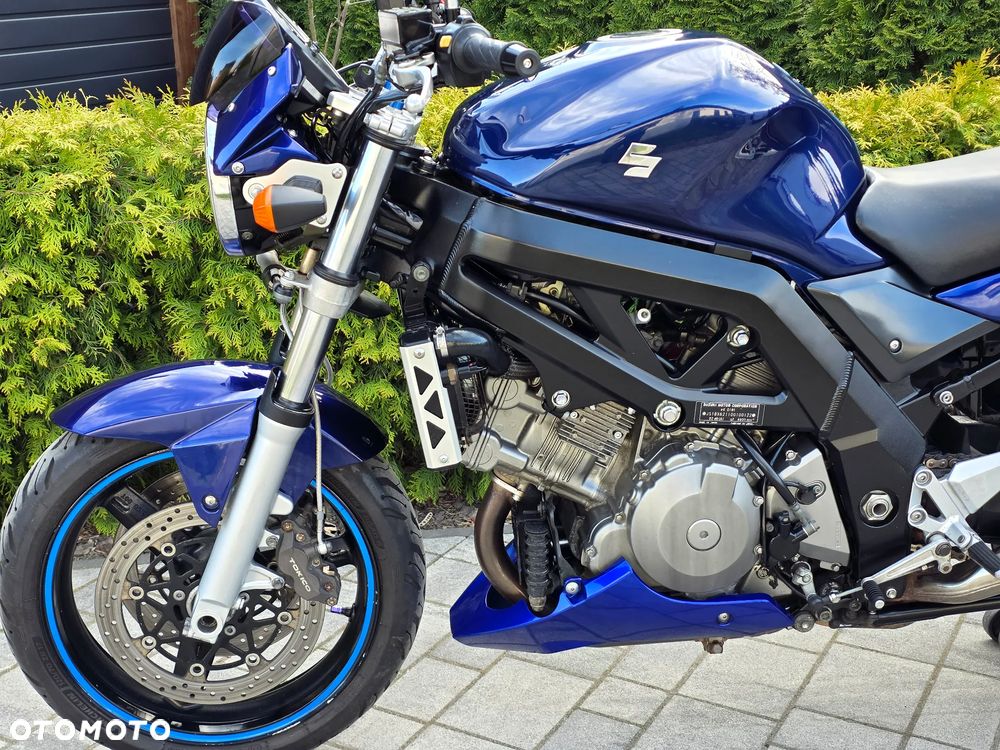 Suzuki SV - 16