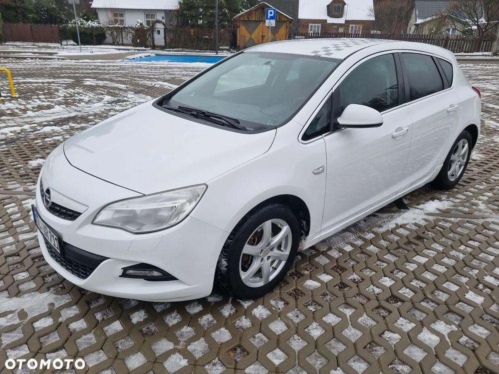 Opel Astra 1.4 Turbo 150 Jahre - 4