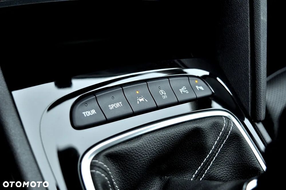 Opel Insignia 2.0 CDTI 4x4 Innovation S&S - 33