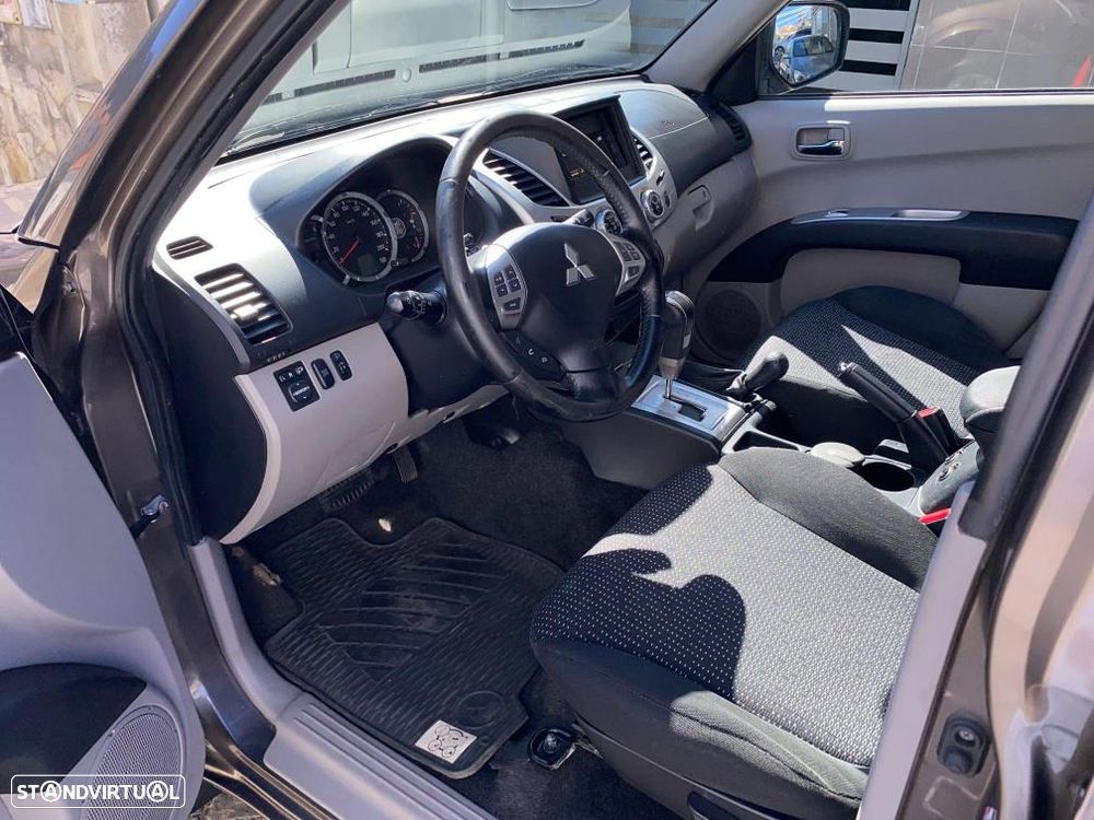 Mitsubishi L200 Pick Up 4x4 Auto DPF Intense Cabine Dupla - 10