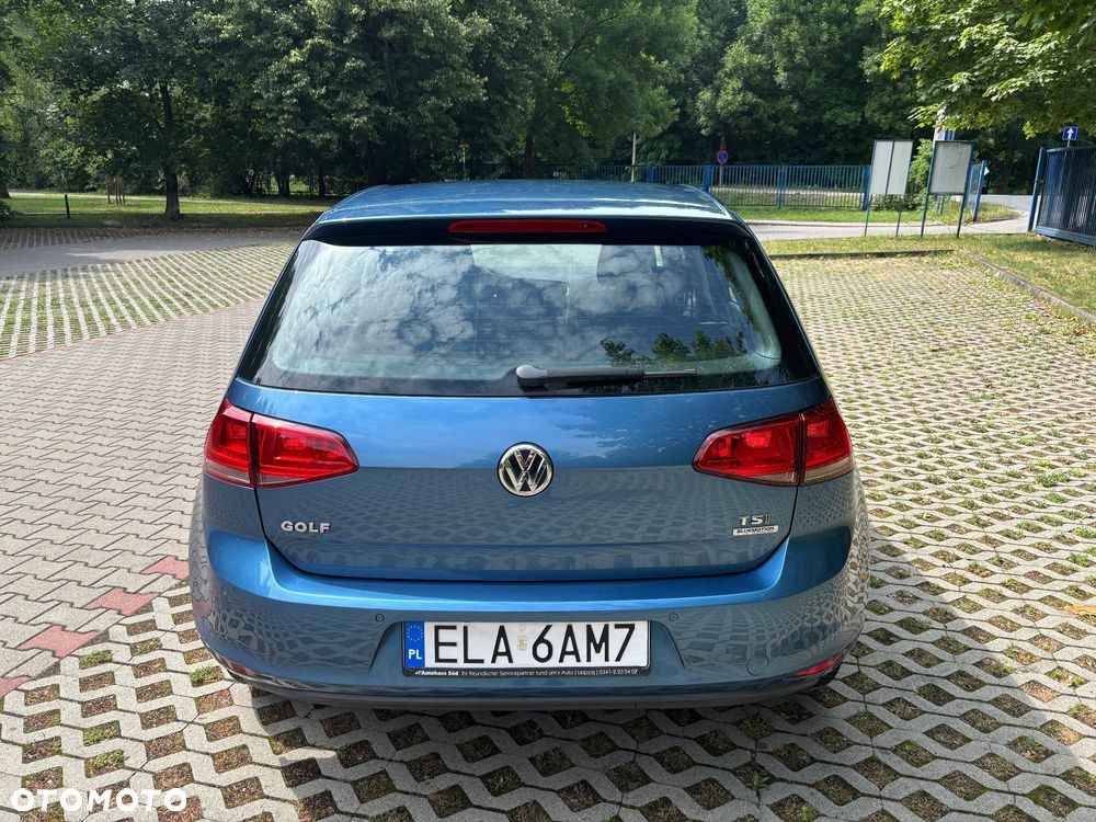 Volkswagen Golf - 8