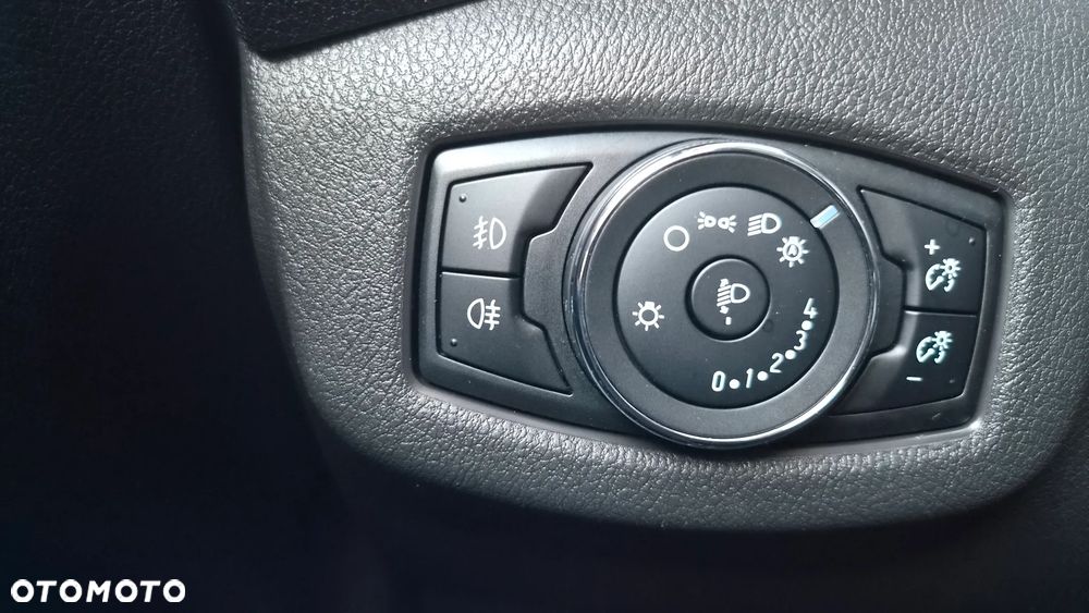 Ford Tourneo Connect 1.5TDCi Titanium - 17
