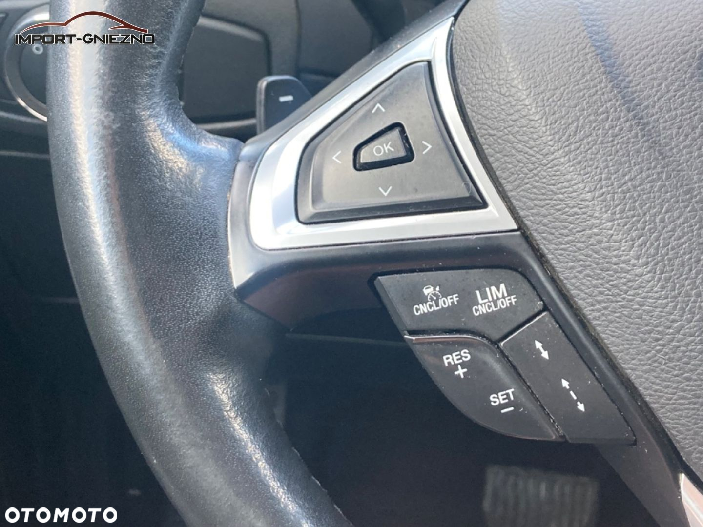 Ford S-Max - 14