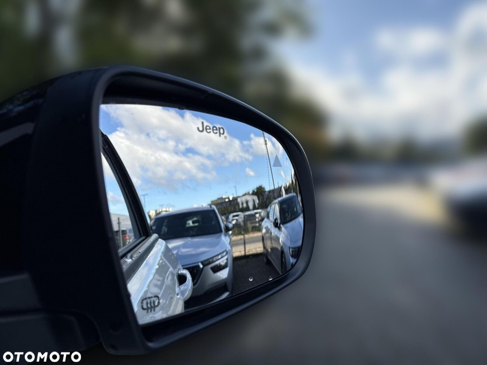 Jeep Compass - 34