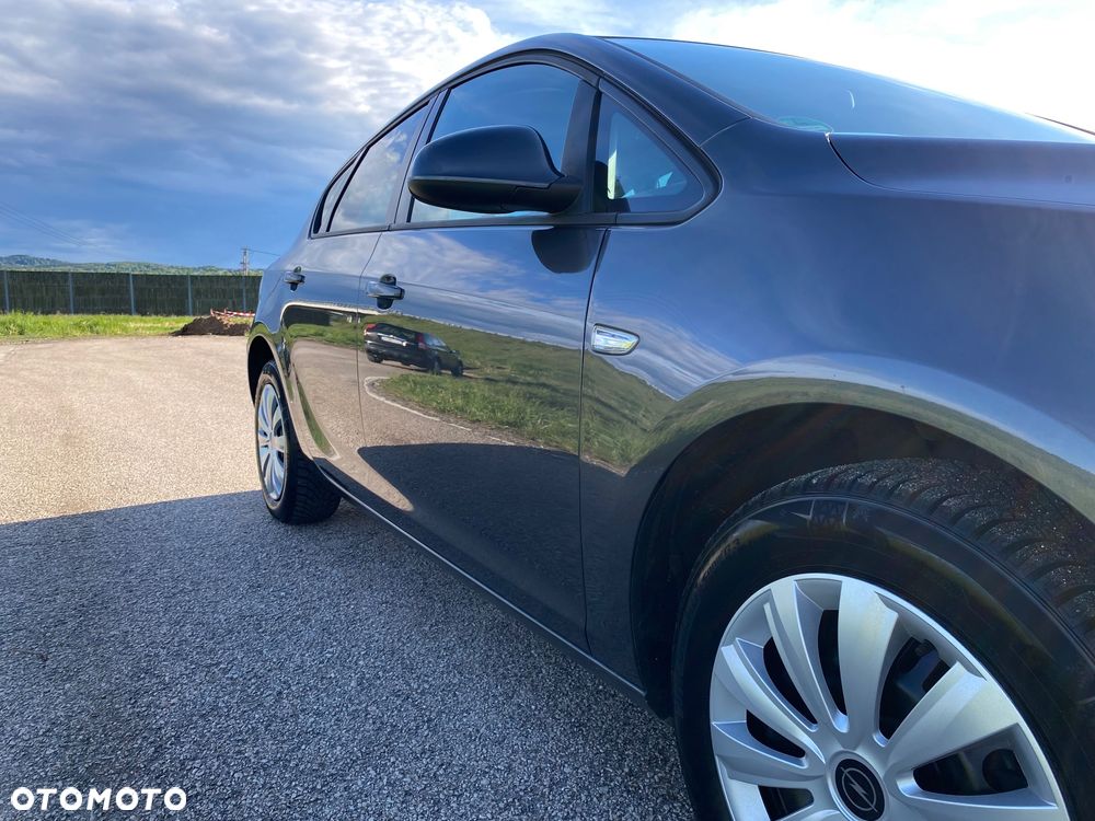 Opel Astra 1.4 Turbo Design Edition - 16