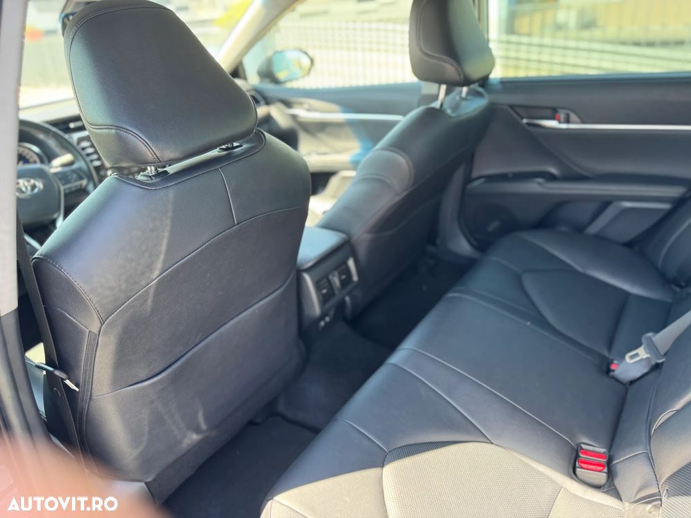 Toyota Camry 2.5 Hybrid Business - 7