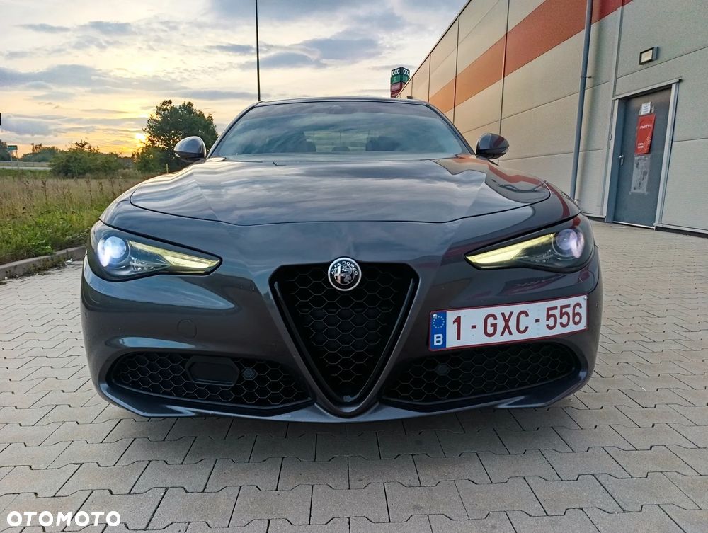 Alfa Romeo Giulia 2.2 Super - 28