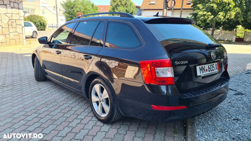 Skoda Octavia 2.0 TDI ELEGANCE - 9