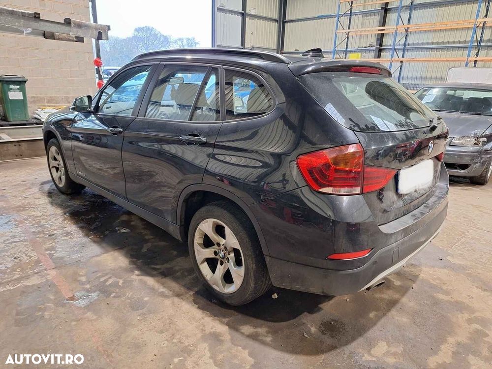 Far Dreapta BMW X1 2014 SUV Negru - 3