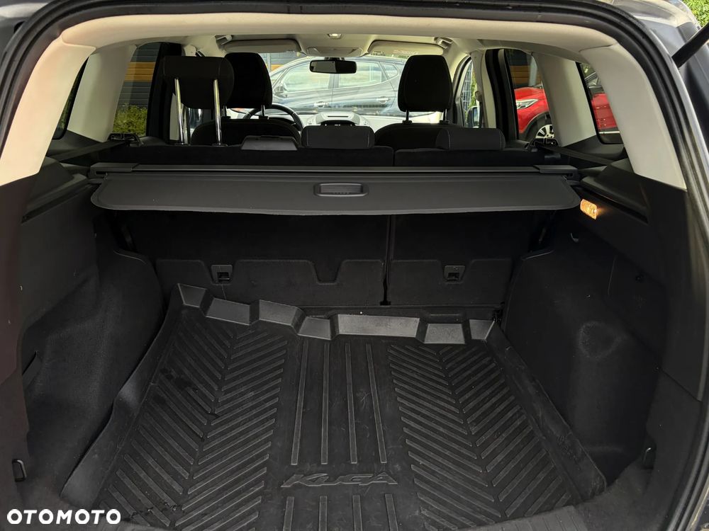 Ford Kuga 2.0 TDCi 2x4 Titanium - 36