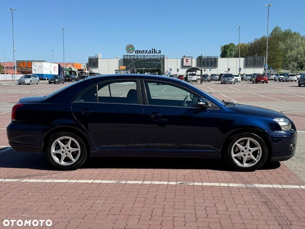 Toyota Avensis 2.0 D-4D Sol - 8