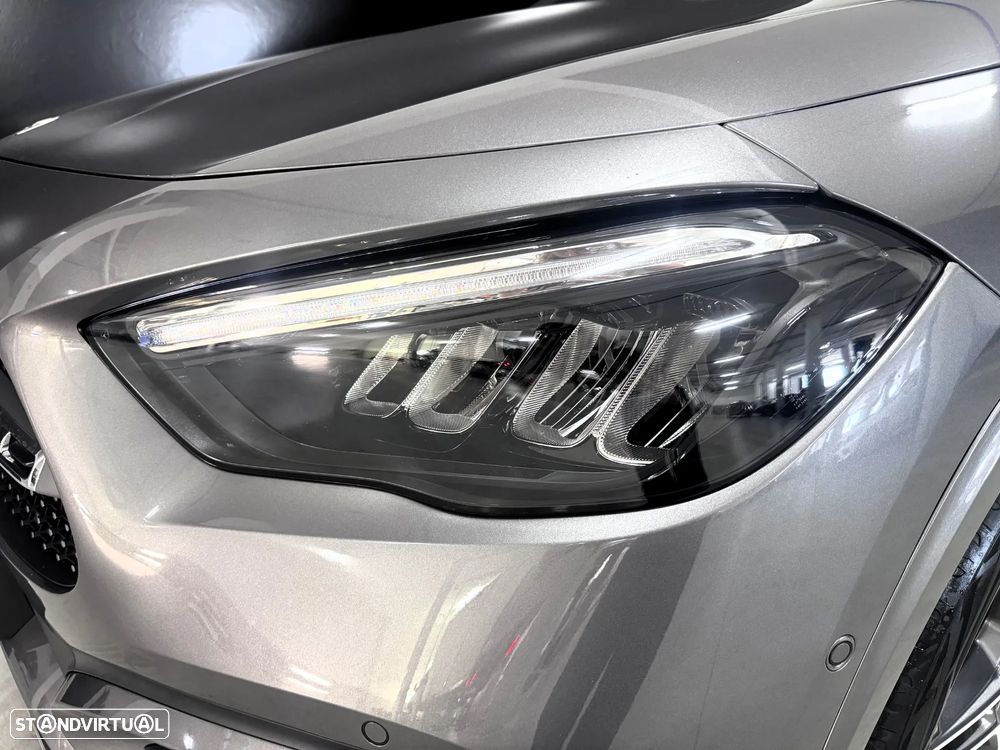Mercedes-Benz GLA 180 d AMG Line - 4