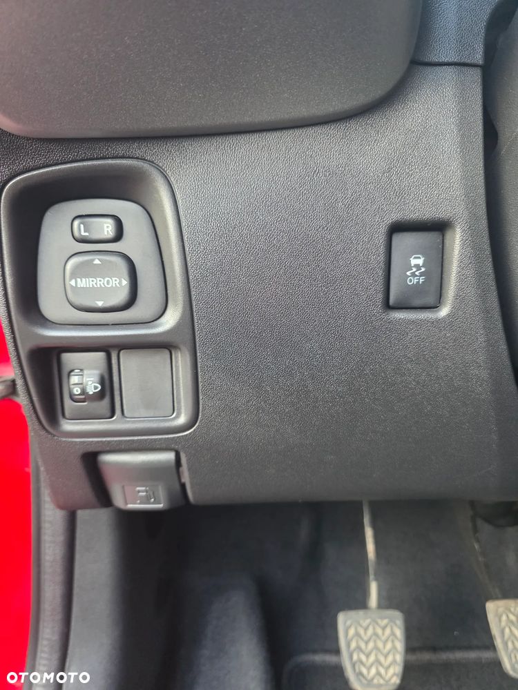 Toyota Aygo x-play - 18