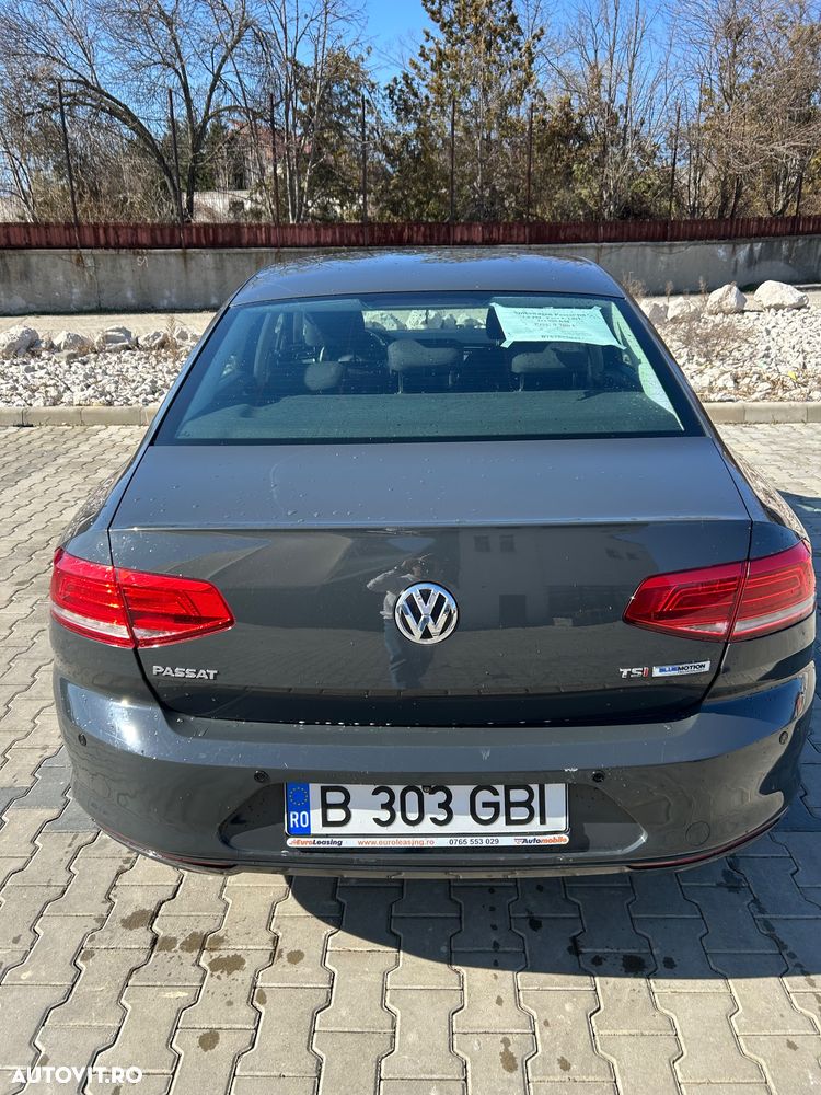 Volkswagen Passat - 2
