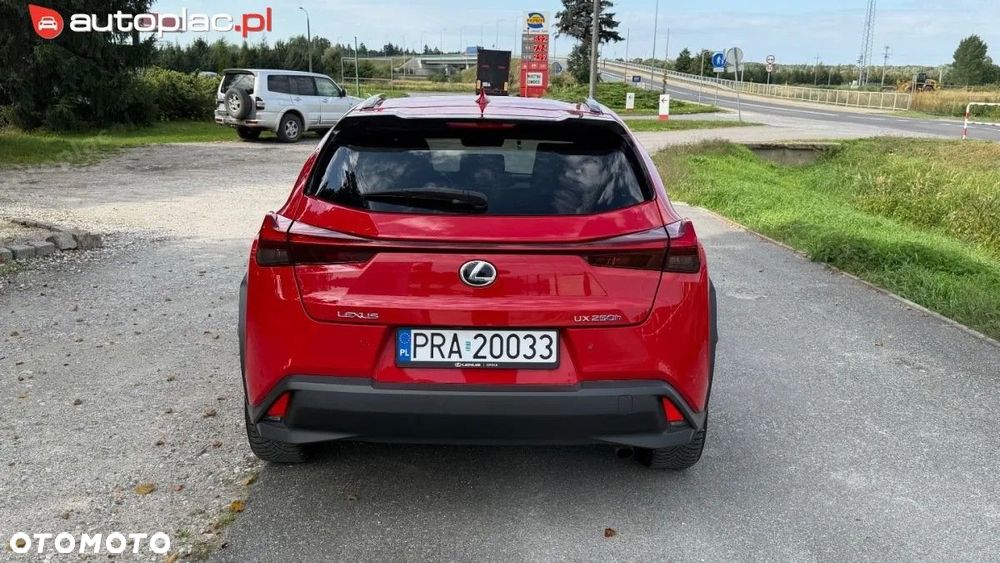 Lexus UX - 17