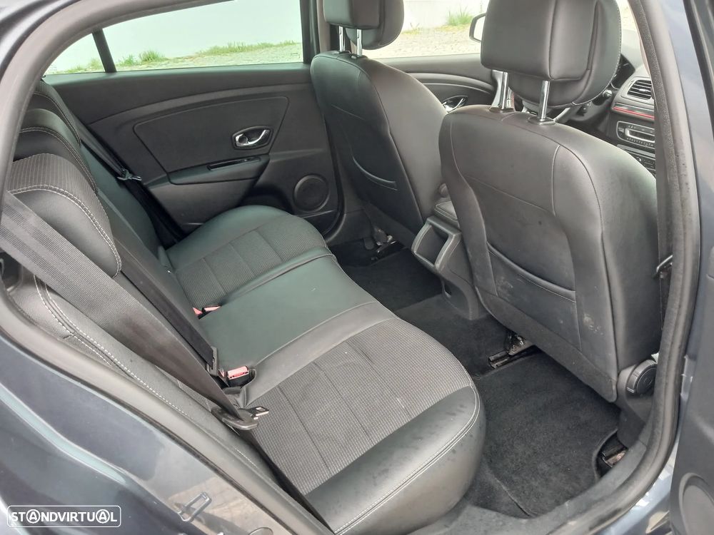 Renault Mégane Sport Tourer 1.5 dCi GT Line J18 - 17