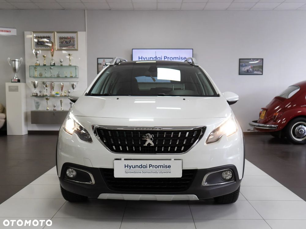 Peugeot 2008 1.2 Pure Tech GPF Allure S&S EAT6 - 1