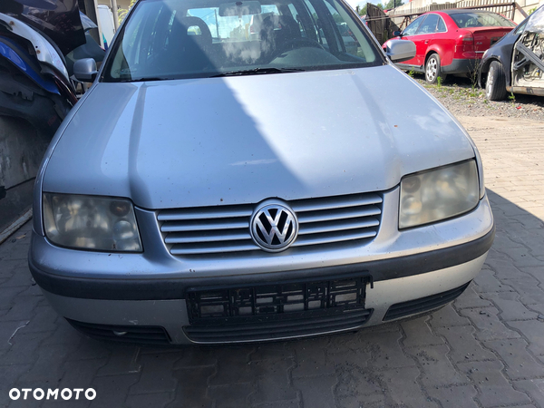 Zderzak przód Volkswagen Bora