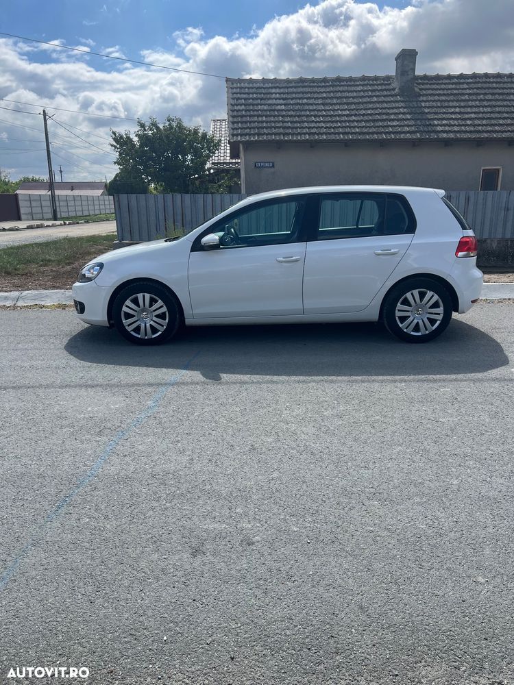 Volkswagen Golf - 6