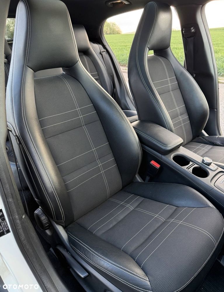 Mercedes-Benz GLA 250 4-Matic - 14