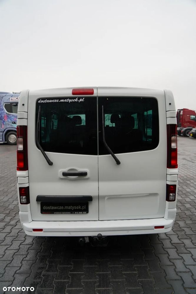 Renault TRAFIC III / BUS / 9 MIEJSC / PIERWSZY WŁAŚCICIEL / POLSKI SALON / 2022 ROK / - 14
