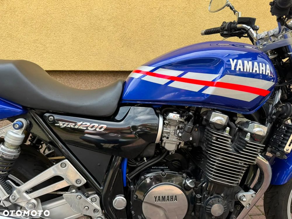 Yamaha XJR - 37