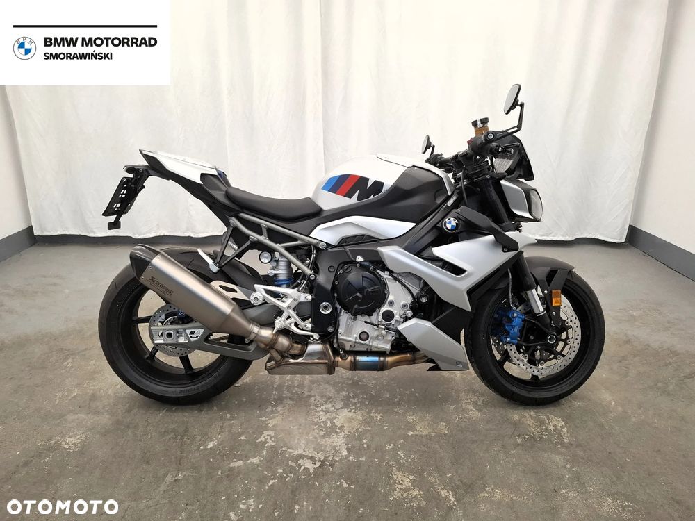 BMW S - 9