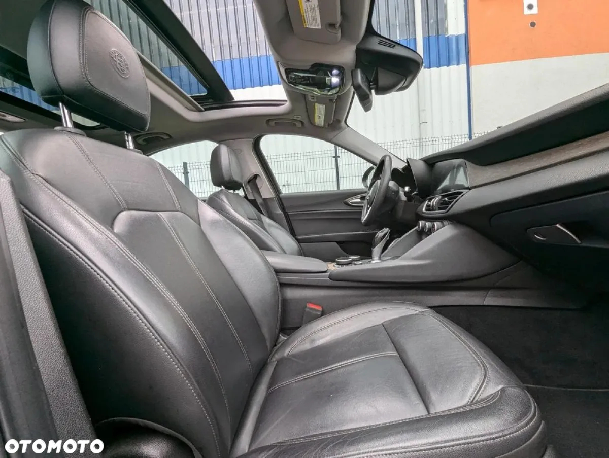 Alfa Romeo Giulia 2.0 Turbo TI Q4 - 14