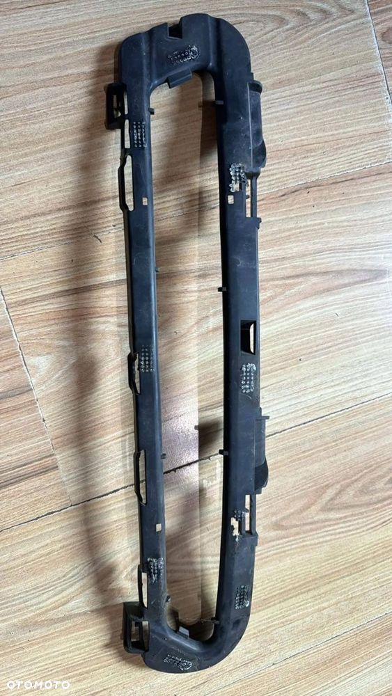 ramka halogenu prawy przód ford mondeo mk4 - 1